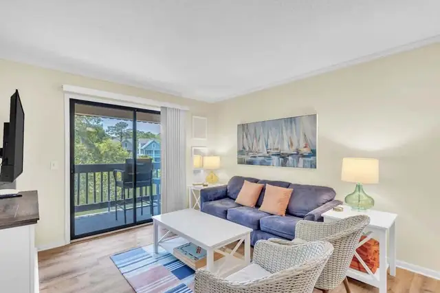 Living room at Hilton Head Island Beach & Tennis Resort TV B20